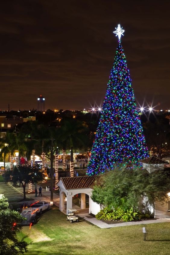 Outdoor giant Christmas Tree and decorations, Furniture & Home Living