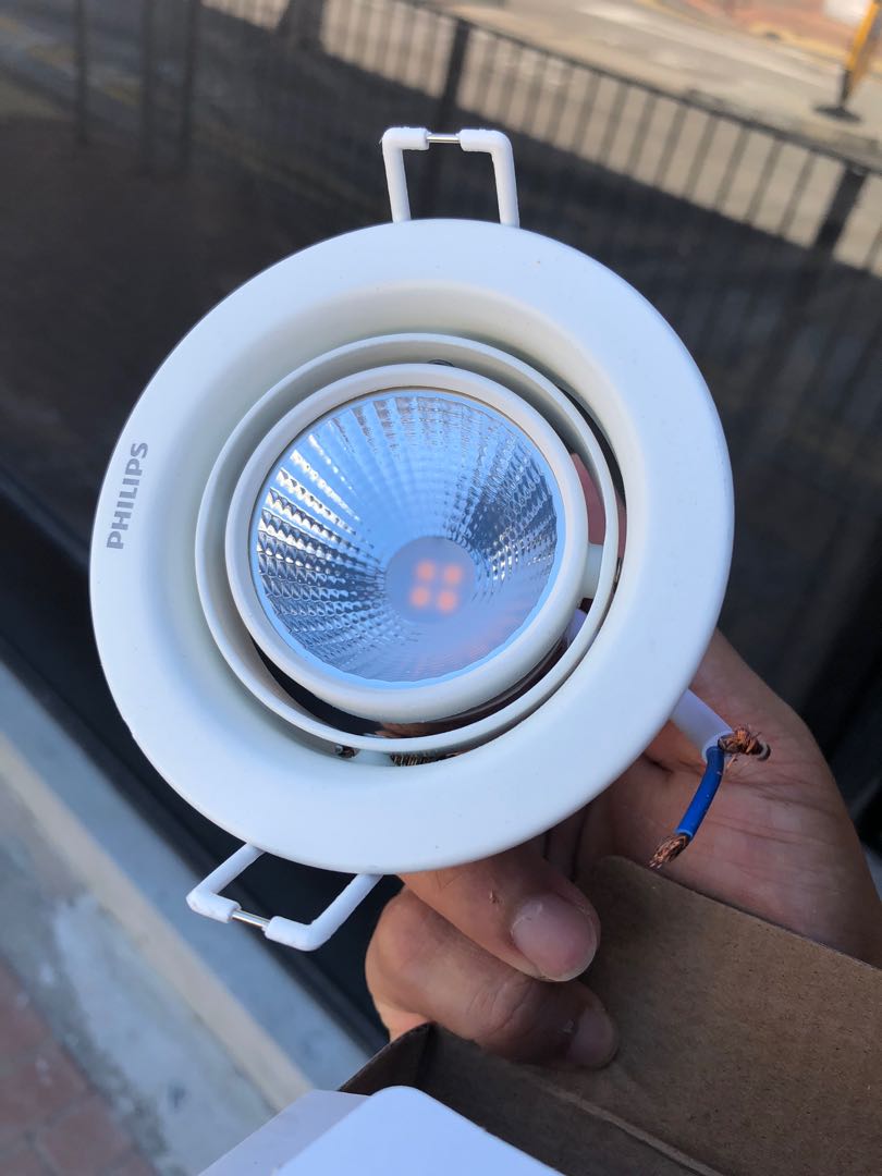 Philips LED 假天花嵌入式射燈,傢俬嵌入式射燈, 家庭電器, 其他家庭電器 - Carousell