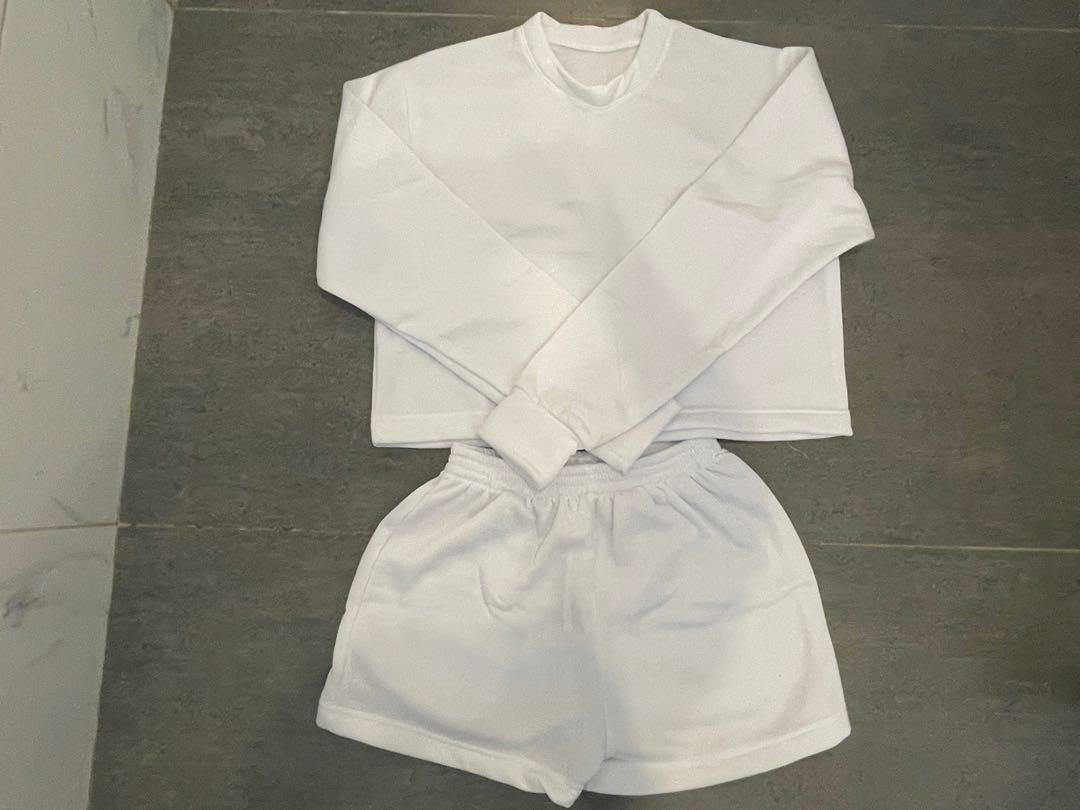 Plain white long sleeves lounge wear (Category: Undergarments & Loungewear) located in Quezon City. Submitted by EssentialsPh_ (Listing ID 1175012549, Image 1). Description: .