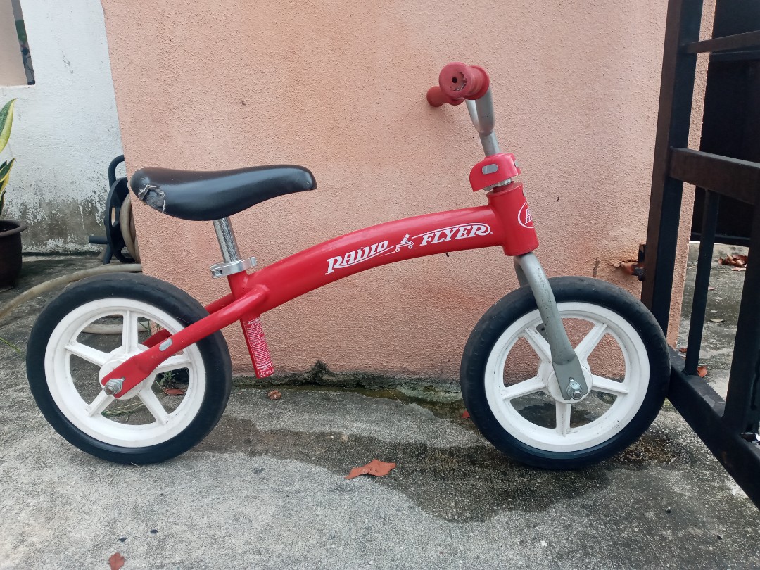 RADIO FLYER PUSH BIKE Sports Equipment Sports Games Skates