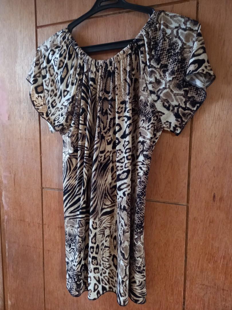 RAVE Animal Print Blouse (Category: Blouses) located in Calamba. Submitted by se_asells (Listing ID 1175022554, Image 3). Description: Fits S - M! 20.5" L 15" W °Color may vary due to lighting °Item is washed before shipment °Click 'Make Offer' to get | NO CANCELLATION °Payment before shipment Can give discount for 3 or more purchases! Feel free to send a chat for questions!.
