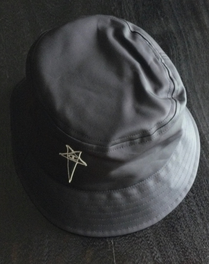 Rick Owens x Champion Black Bucket Hat 全新 , 男裝, 手錶及配件