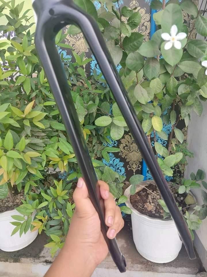 SAGMIT K4.0 RIGID FORK ( FOR ROADBIKE), Sports Equipment, Bicycles & Parts, Bicycles on Carousell