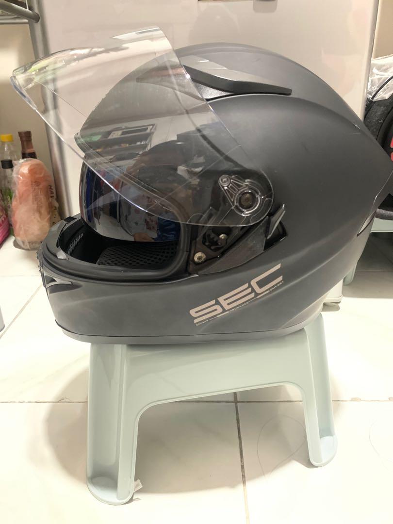 Sec full face helmet, Motorbikes, Motorbike Parts & Accessories