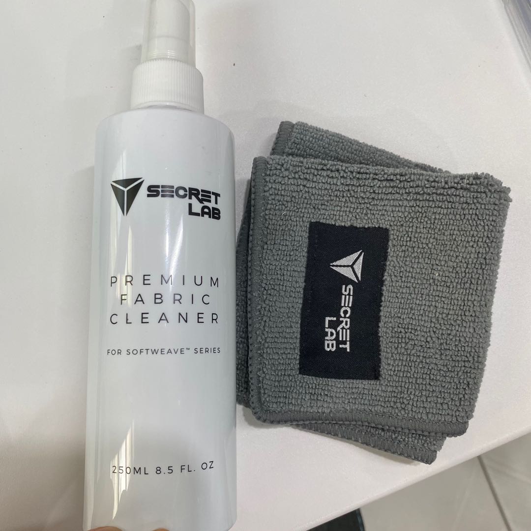 Secretlab premium 2025 fabric cleaner review