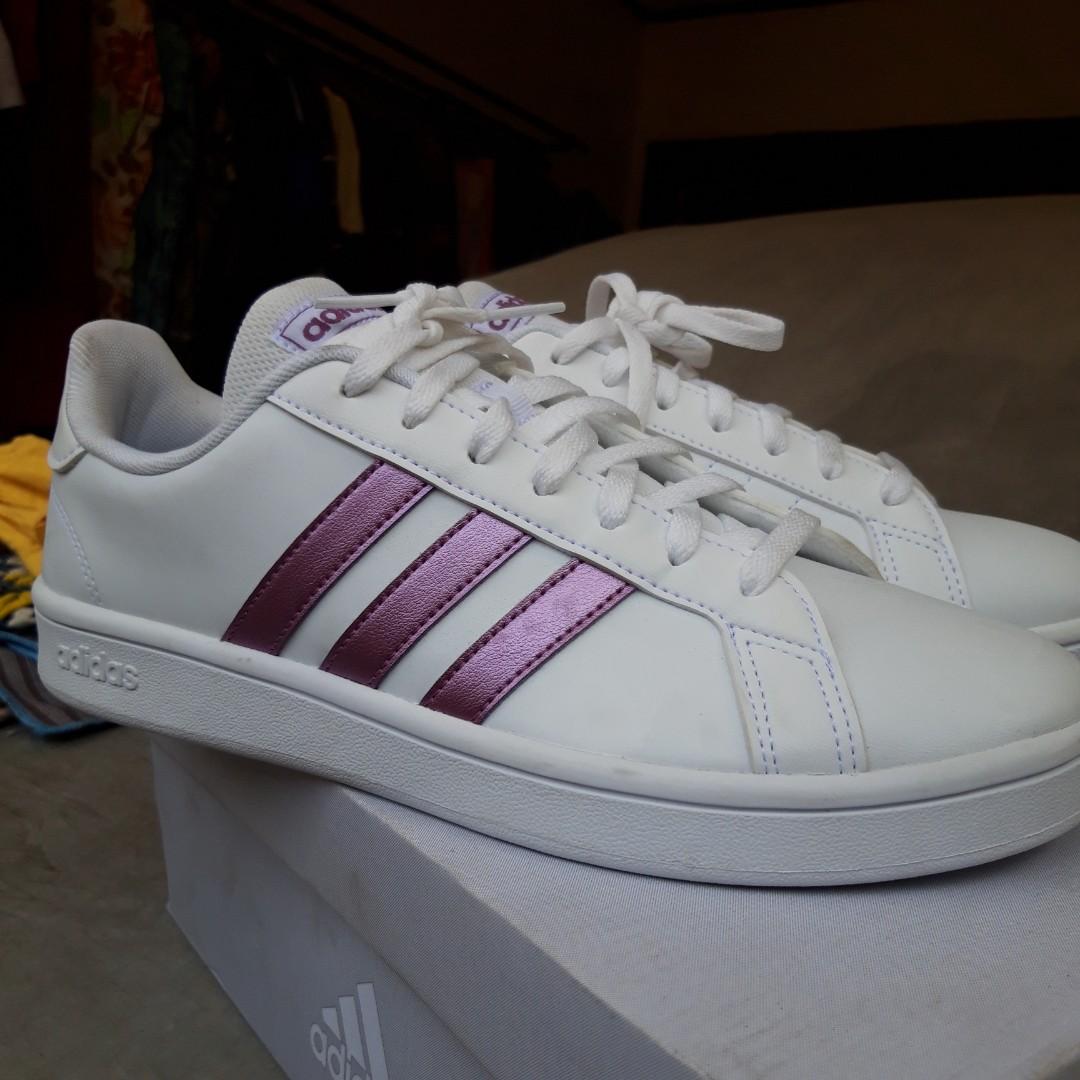 grand court shoe