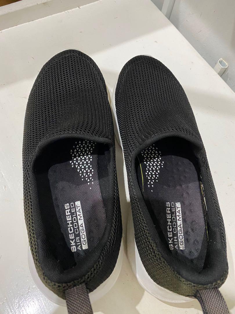 skechers 42 memory foam