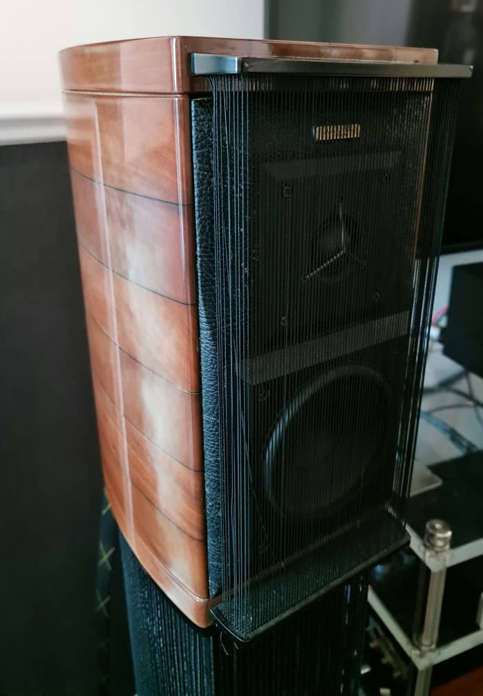 Sonus Faber Guarneri Homage Speakers with Original Stands