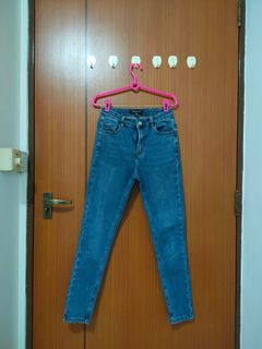 (Category: ) located in . Submitted by cassava (Listing ID 1175055201, Image 1). Description: .