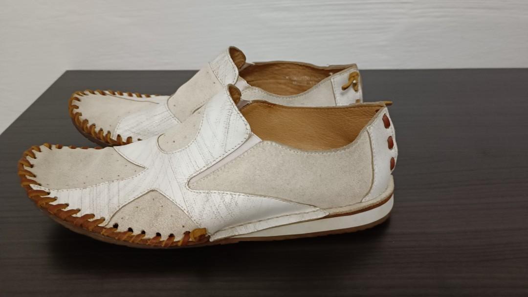Red tape white best sale loafers