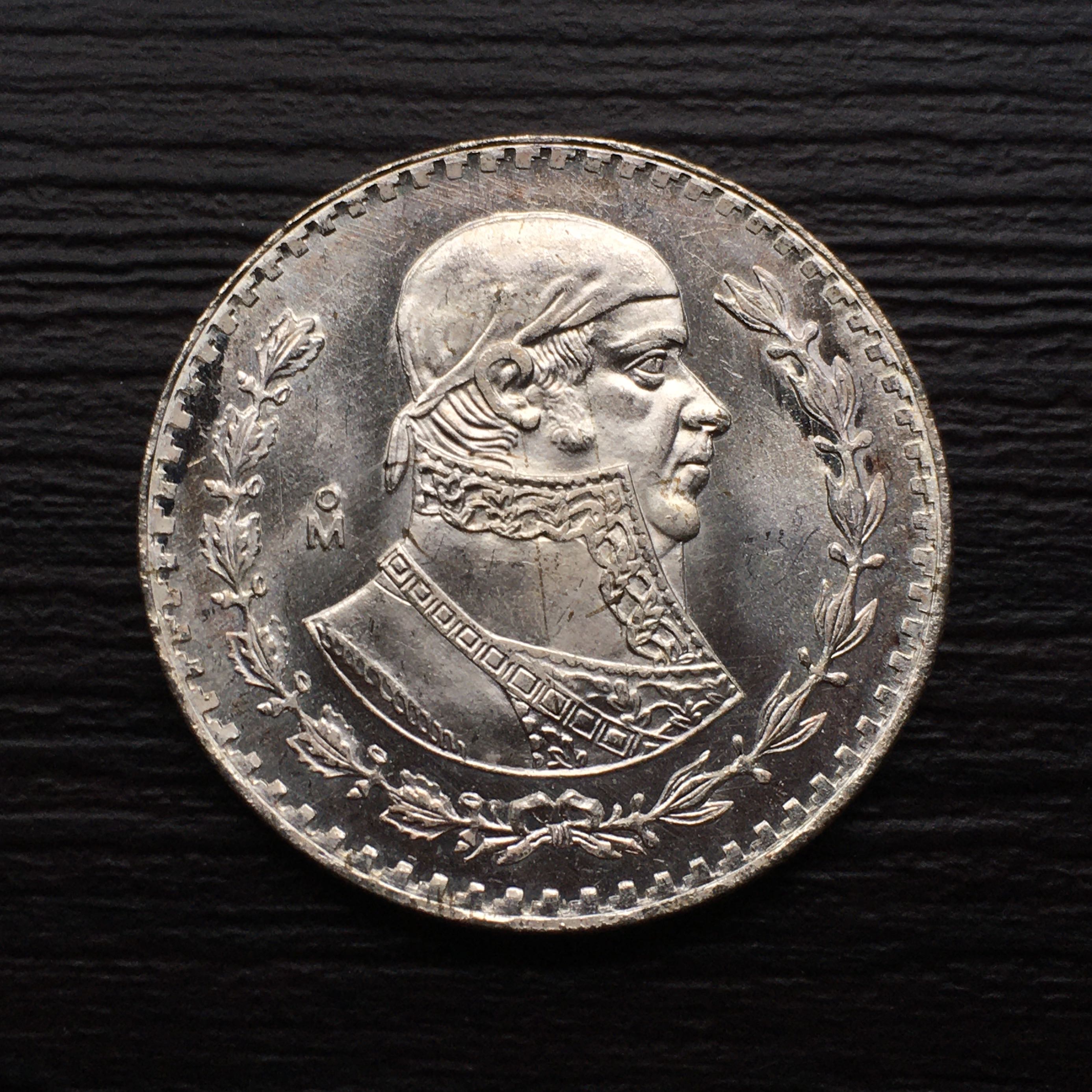 1965 Mexico 1 Peso Jose Morelos ( 34.5mm Silver.100), Hobbies & Toys