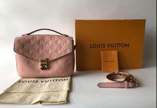 Louis Vuitton Monogram Empreinte Marine Rouge Pochette Metis. Made in  France. Date code: AR1169.