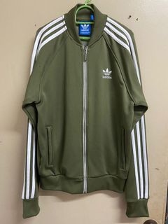 (Category: ) located in . Submitted by StrayThrift (Listing ID 1175221085, Image 1). Description: .