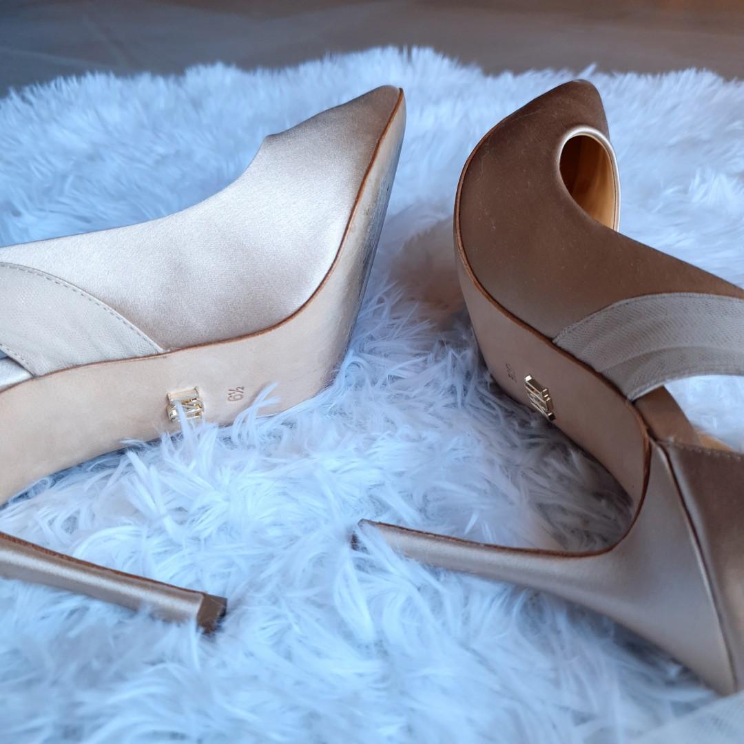 Badgley mischka shop frances bow pump