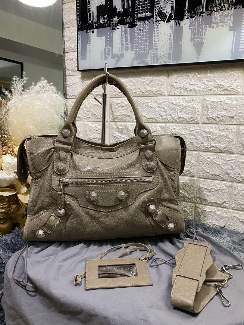 Meget sur Stationær At forurene Balenciaga Giant City 21 in Silver Hardware, Luxury, Bags & Wallets on  Carousell