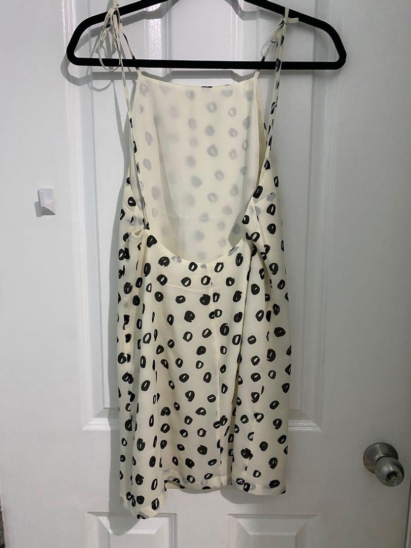 Bareback dress (Category: Dresses) located in Makati City. Submitted by igeee (Listing ID 1175181775, Image 2). Description: .