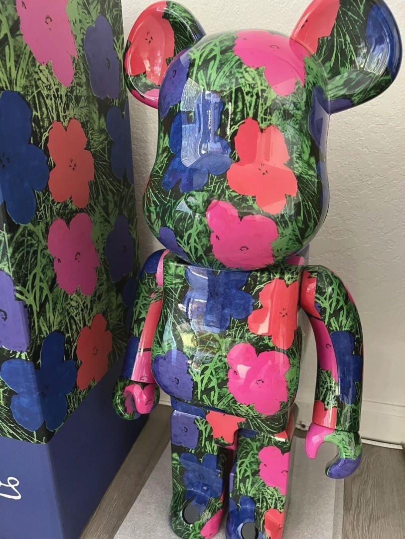 Bearbrick 1000% Andy Warhol Flowers