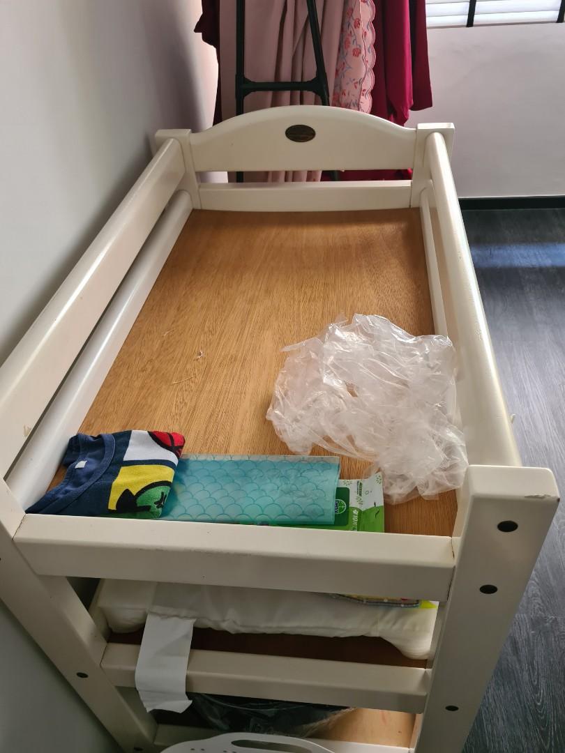 Boori Diaper Table, Babies & Kids, Bathing & Changing, Changing Mats