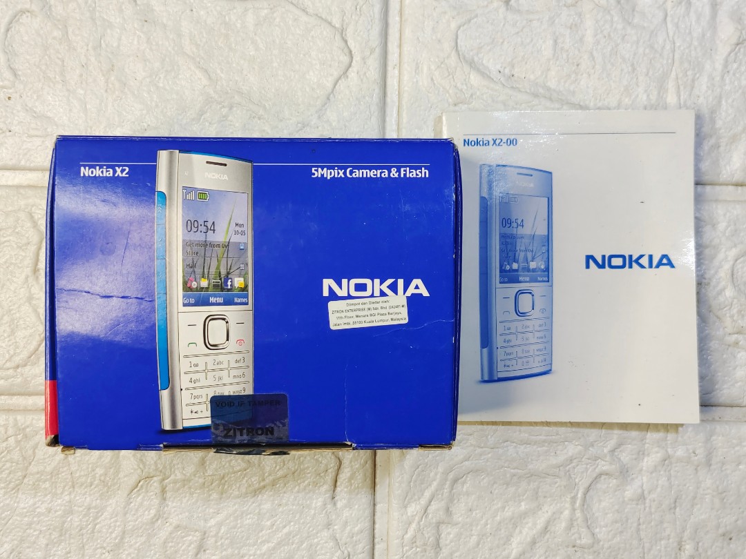 Box Nokia X2 - 00, Hobbies & Toys, Collectibles & Memorabilia, Vintage  Collectibles on Carousell