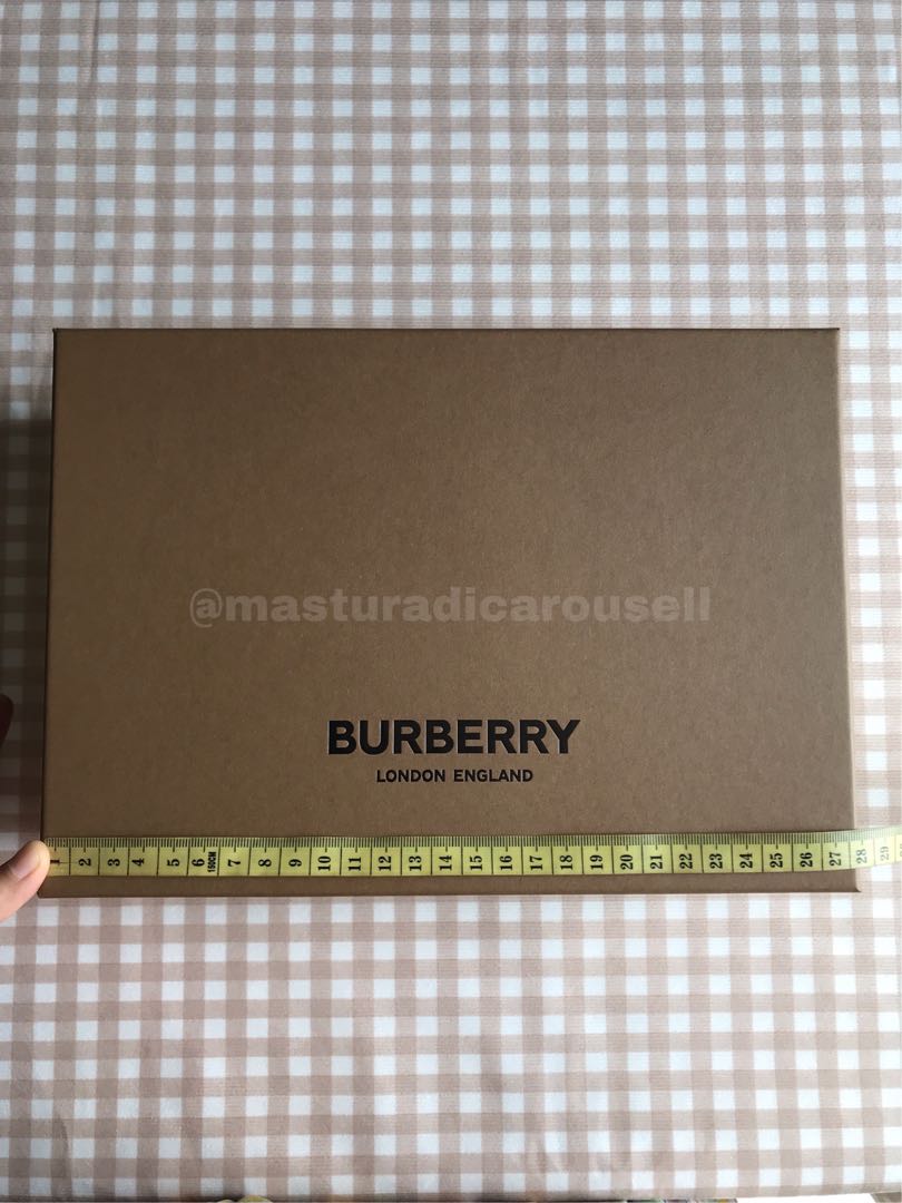 Burberry scarf box outlet