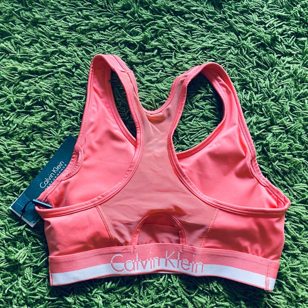 Calvin Klein Performance sport bra M size breathable sexy design CK 運動內衣4折,  女裝, 運動服裝- Carousell