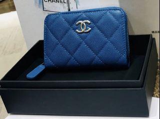 Chanel vip gift set bucket bag, Women's Fashion, Bags & Wallets, Purses &  Pouches on Carousell