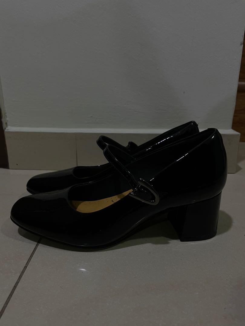 Clarks shoes closed toe sandals top
