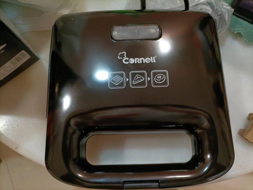 Cornell 3 in 1 waffle/donut/ sandwich, TV & Home Appliances, Kitchen