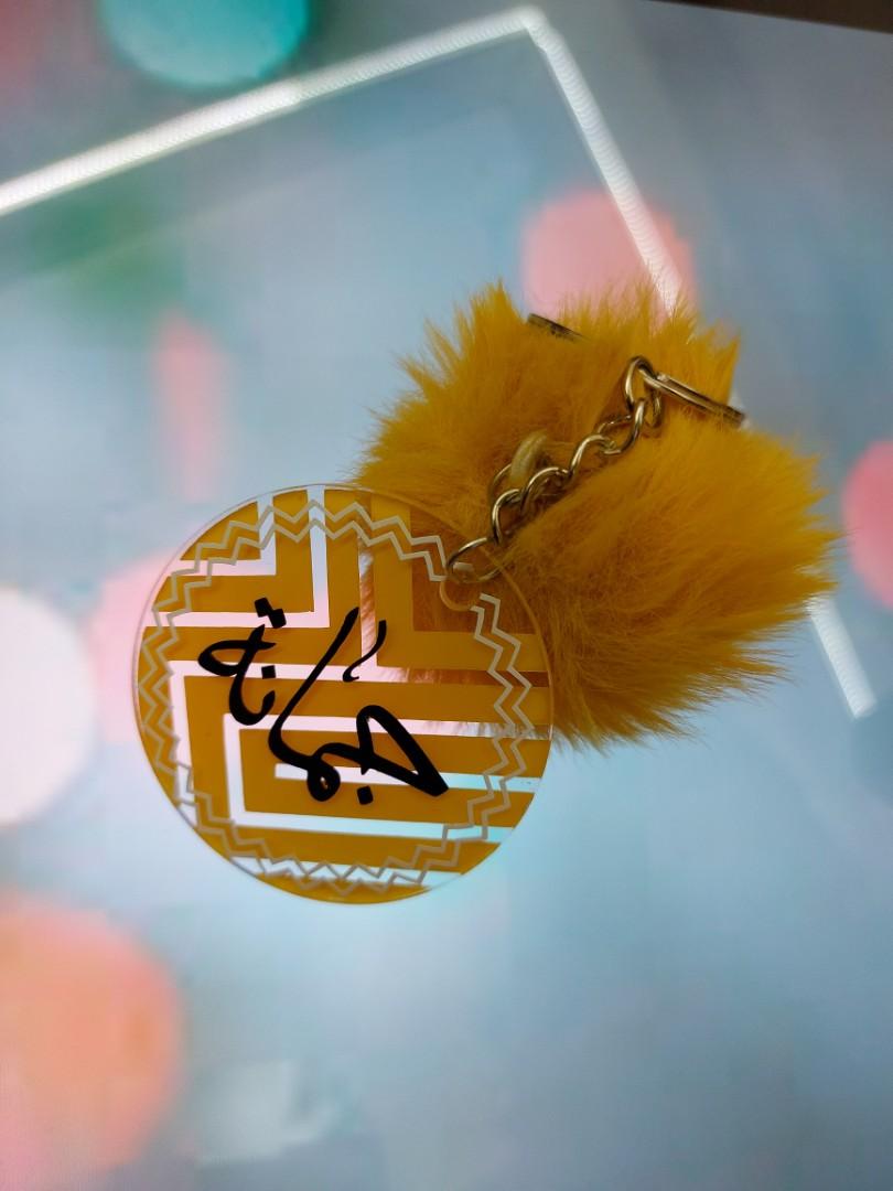 Customised keychains, Food & Drinks, Gift Baskets & Hampers on Carousell