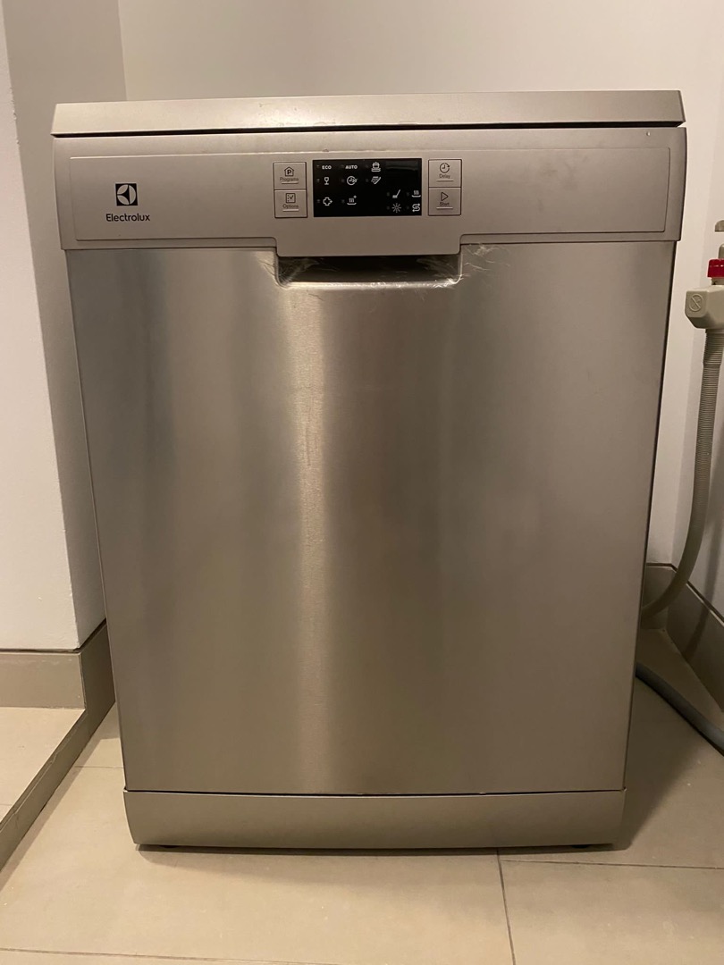 Electrolux ESF5512LOX Dishwasher with warranty, TV & Home Appliances