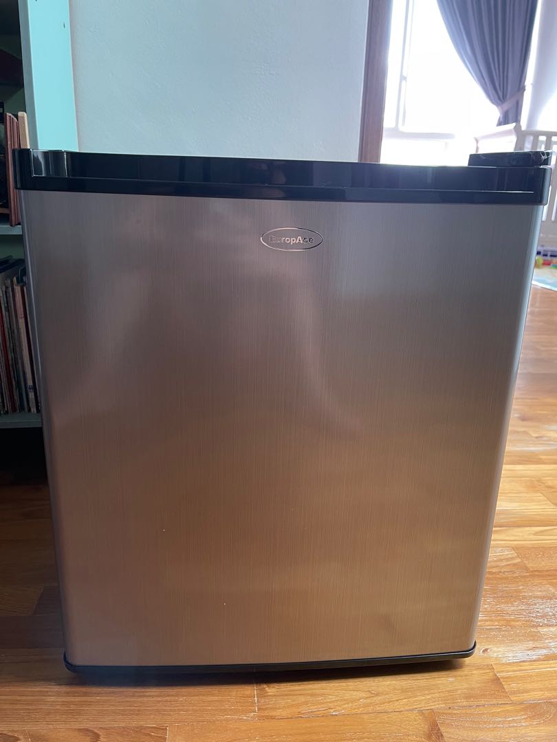 EuropAce ER 9250 50L Bar Fridge, Furniture & Home Living, Kitchenware