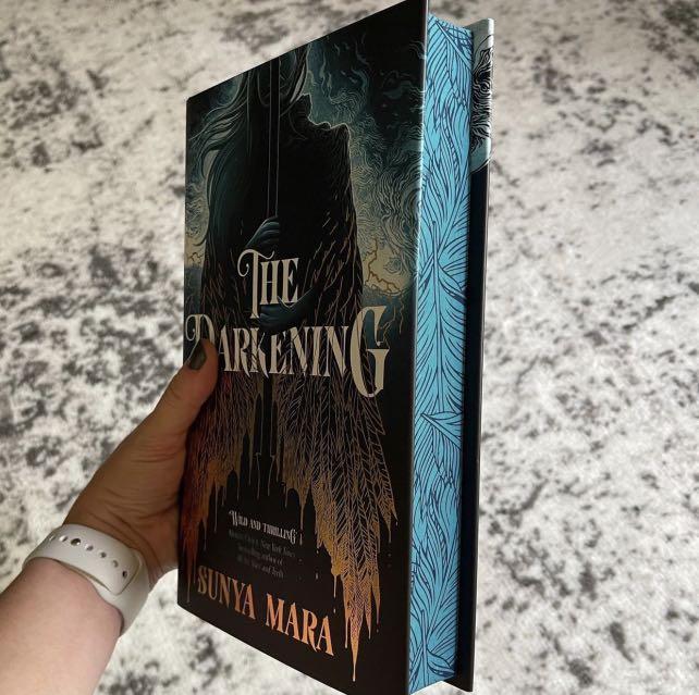 FAIRYLOOT : The Darkening by Sunya Mara Special Edition, Hobbies & Toys,  Books & Magazines, Storybooks on Carousell