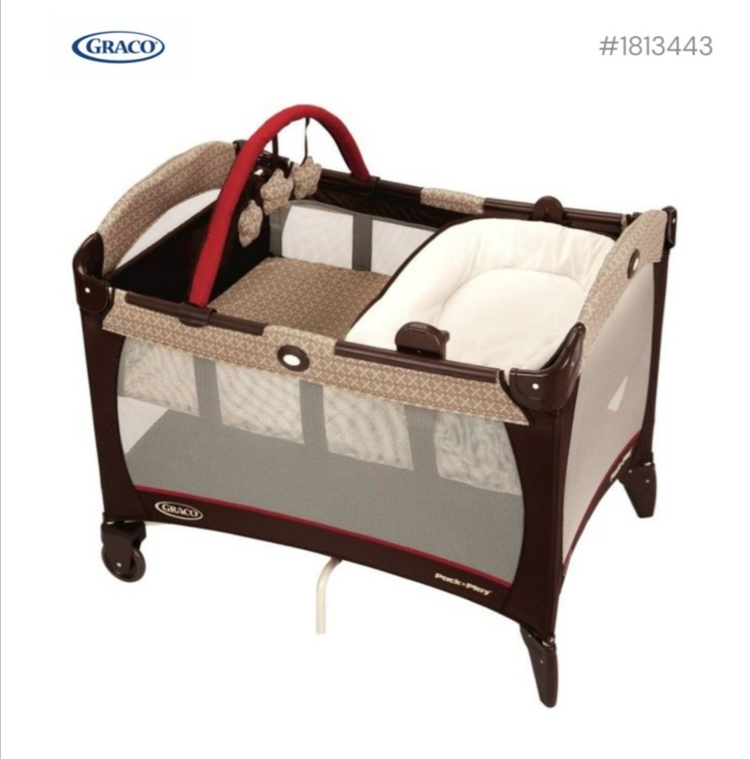 Graco Pack 'n Play Playard with Reversible Napper & Changer (Starburst ...