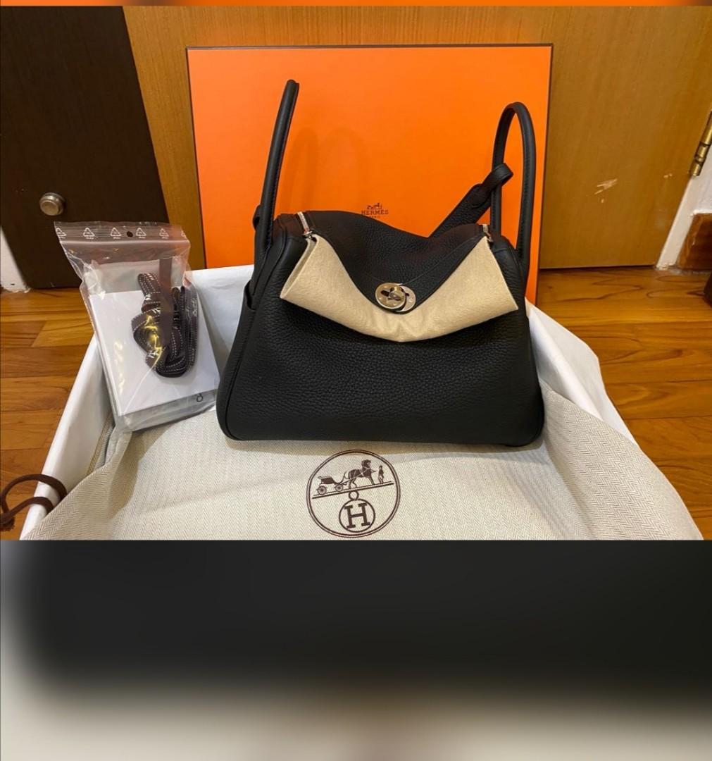Authentic Her mes Lindy 26 Black Clemence Gold Hardware Stamp X, Luxury,  Bags & Wallets on Carousell