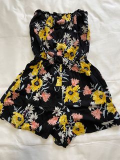(Category: ) located in . Submitted by ash.closet (Listing ID 1175233601, Image 1). Description: .