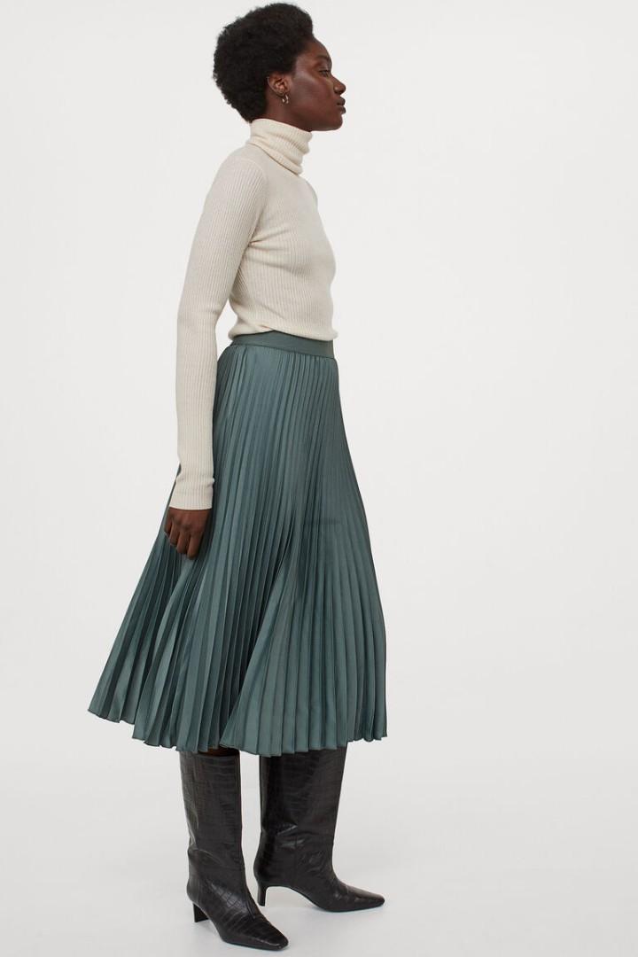 BNWT H M Pleated Skirt in Dark Sage Green