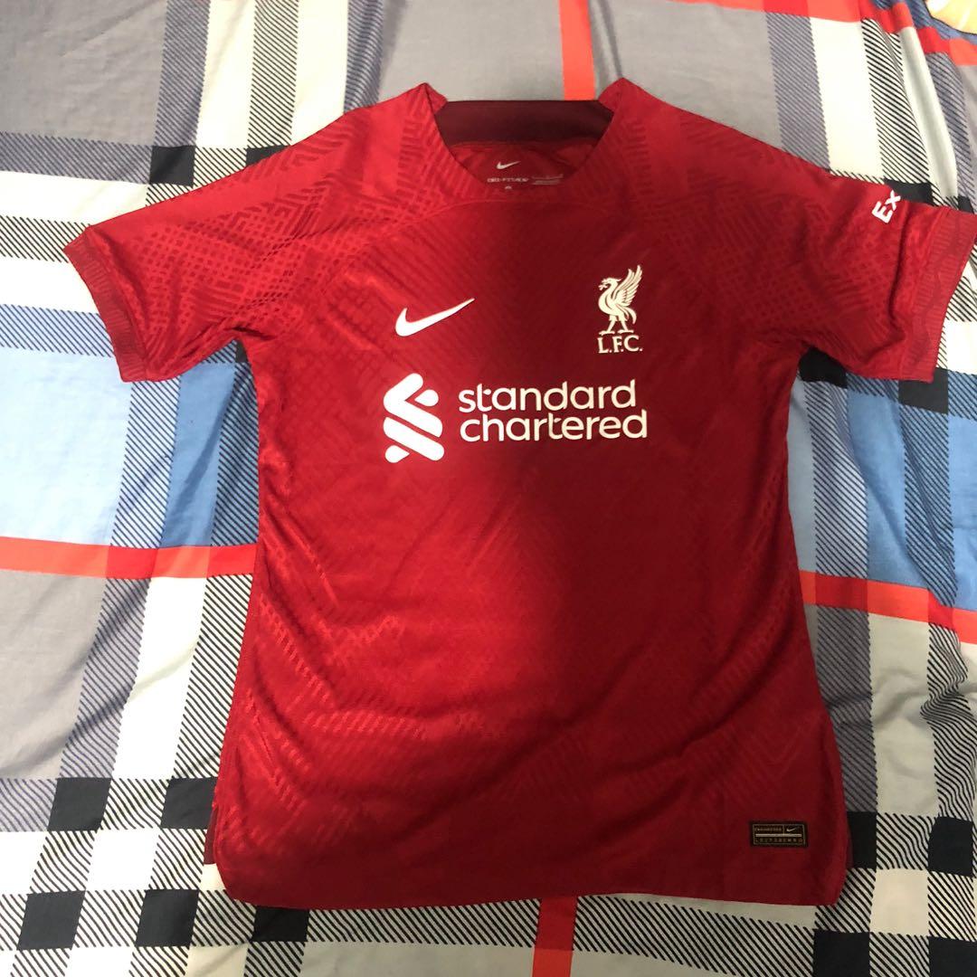Liverpool jersey shop player issue