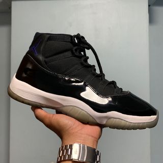 (Category: ) located in . Submitted by est.20_sneakercorner (Listing ID 1175218314, Image 1). Description: .