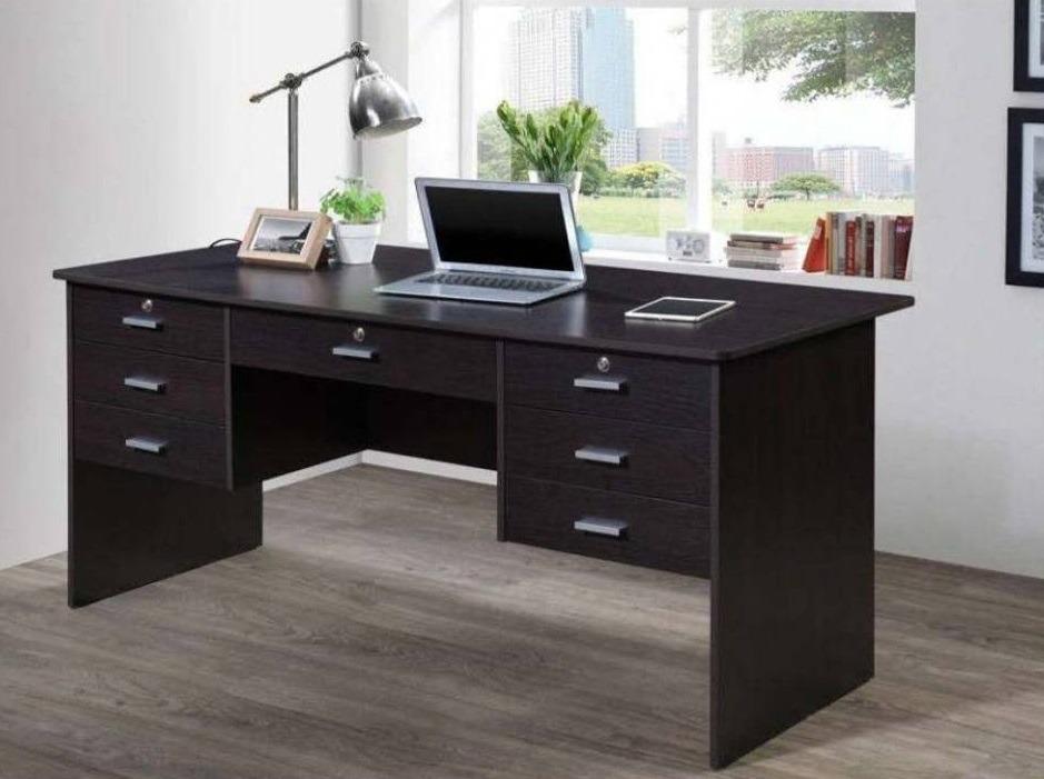 Junior executive new arrivals table