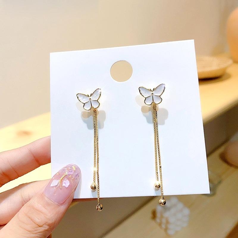 In style earrings shop design by korea