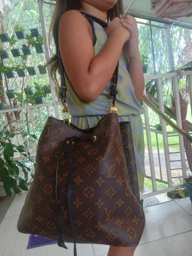 Louis Vuitton neo noe in good condition(unisex), Luxury, Bags