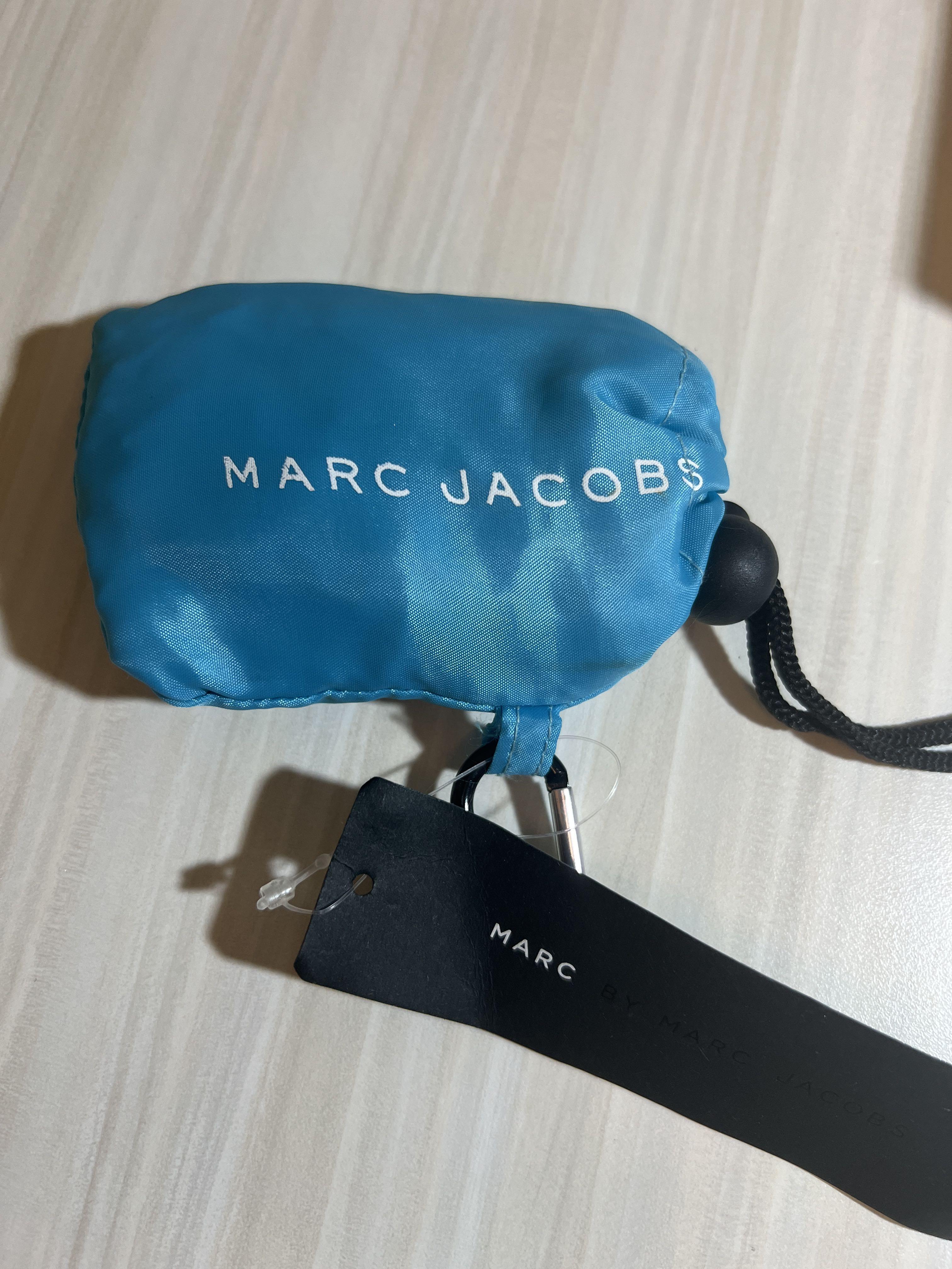 marc jacobs環保袋 全新 （分類：Tote Bags）位於 Hong Kong。 由 imyk0 提交（商品編號 1169931638，圖片 1）。簡介： ✅滿$30可面交，地點可議☺️ ✅順豐到付。