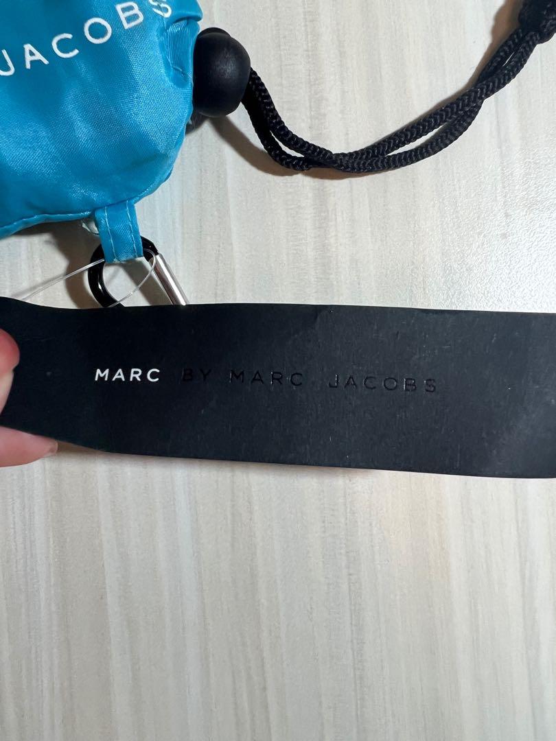 marc jacobs環保袋 全新 （分類：Tote Bags）位於 Hong Kong。 由 imyk0 提交（商品編號 1169931638，圖片 3）。簡介： ✅滿$30可面交，地點可議☺️ ✅順豐到付。