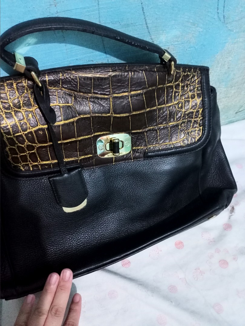 Marja kurki bag, Women's Fashion, Bags & Wallets, Shoulder Bags on ...