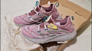 Merrell Bravada 2 Aerosport Hiking Shoes with QuantumGrip™ outsole and lightweight mesh upper
Size 38 in Pink and Beige