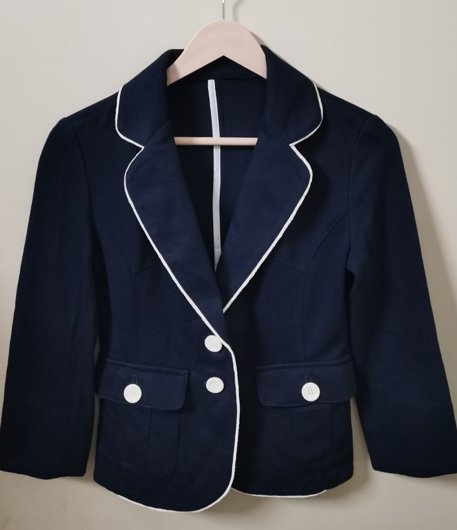 Navy Blue Cropped Blazer with White Piping, Women's Fashion, Coats