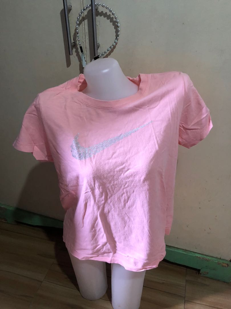 mens nike pink top