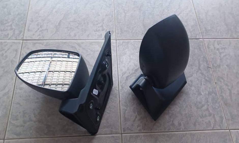 Axia side mirror outlet cover