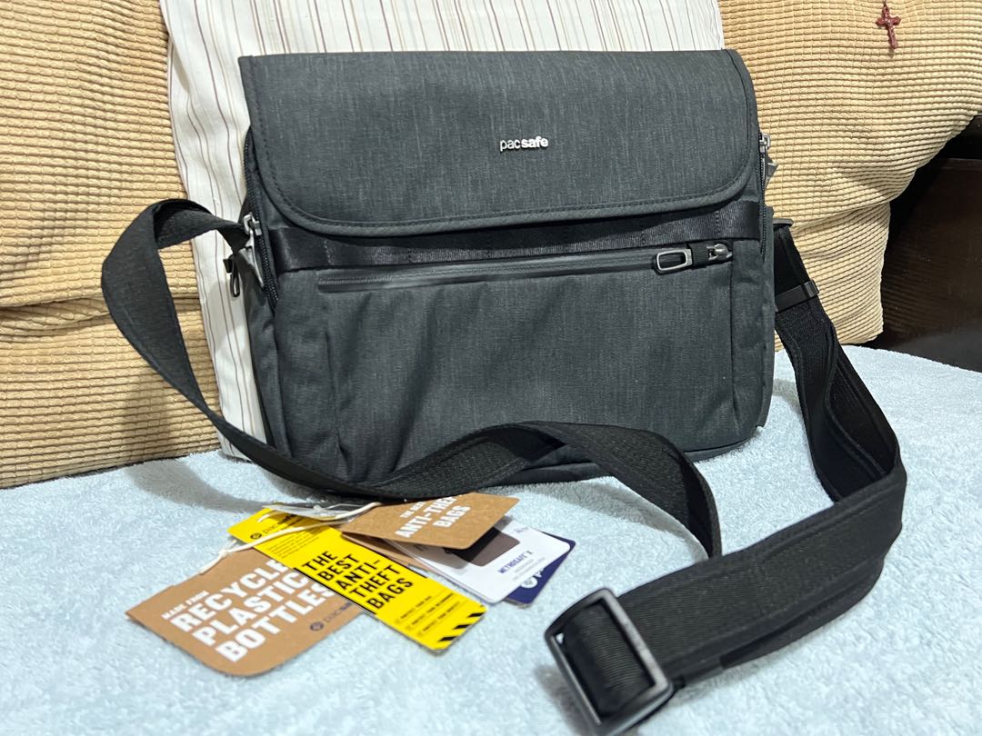 Pacsafe messenger bag hotsell