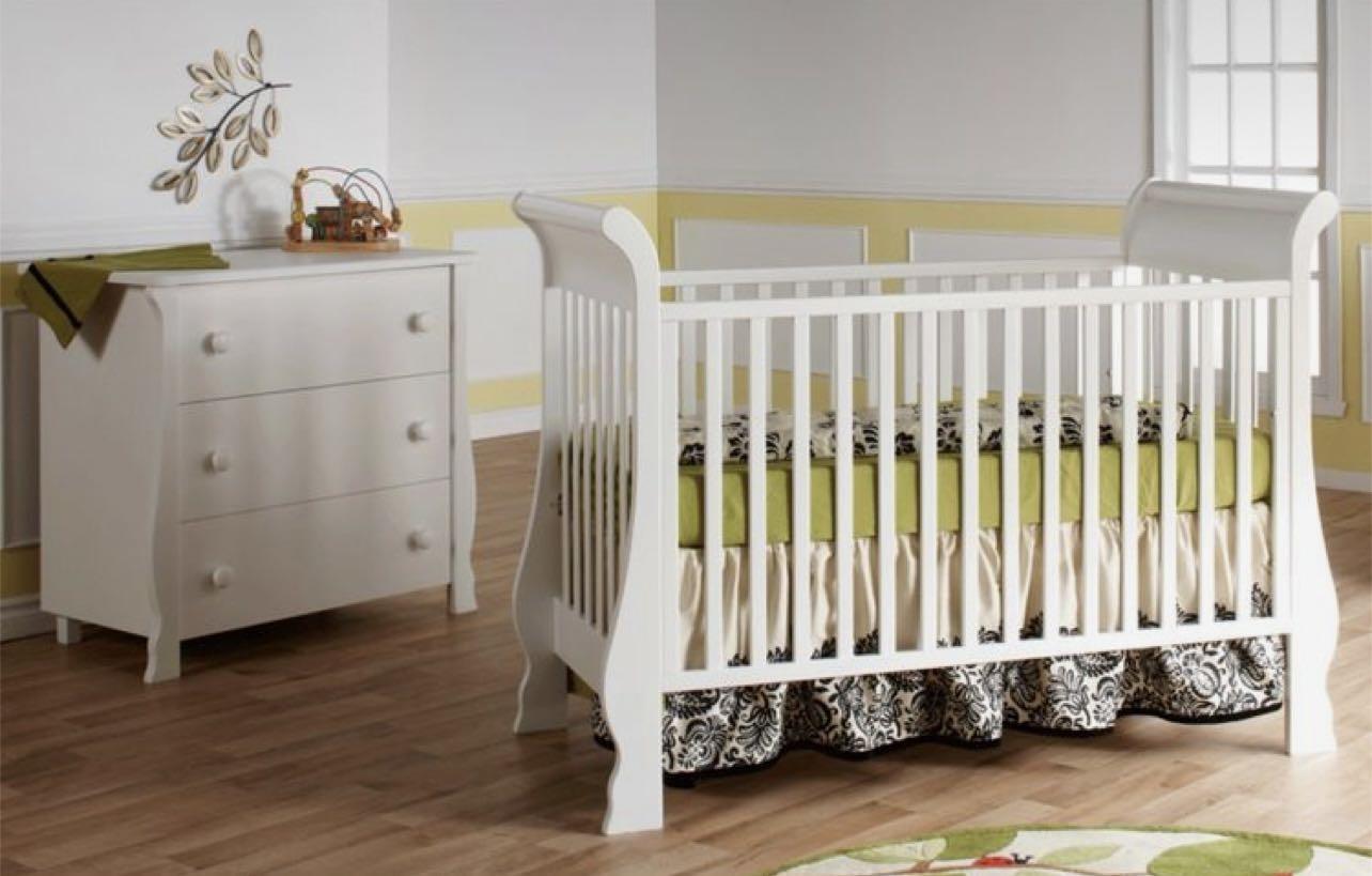 Pali sleigh crib outlet with drawer